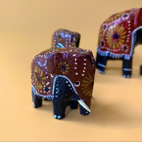 Family of Elephants | Home Décor - Picture 11 of 13